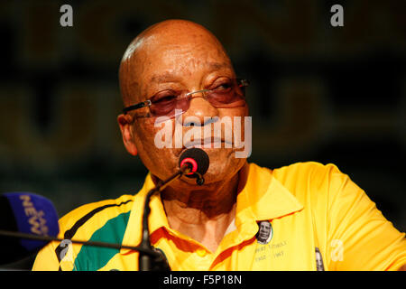 PIETERMARITZBURG - 7. November 2015 - südafrikanischen Präsidenten Jacob Zuma befasst sich die Delegierten des regierenden African National Congress, der Partei KwaZulu-Natal Provinz elektiven verfolgen. Bild: Giordano Stolley Stockfoto