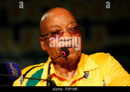 PIETERMARITZBURG - 7. November 2015 - südafrikanischen Präsidenten Jacob Zuma befasst sich die Delegierten des regierenden African National Congress, der Partei KwaZulu-Natal Provinz elektiven verfolgen. Bild: Giordano Stolley Stockfoto