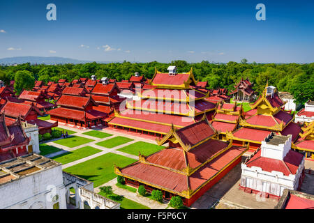 Mandalay, Myanmar Gebäude auf dem Gelände des Königspalastes. Stockfoto