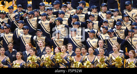 Pittsburgh, PA, USA. 7. November 2015. Pitt Band während der Notre Dame Vs Pitt Panthers spielen bei Heinz Field in Pittsburgh, PA. Jason Pohuski/CSM/Alamy Live-Nachrichten Stockfoto