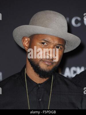 Los Angeles, CA, USA. 7. November 2015. Usher im Ankunftsbereich für 2015 LACMA KUNSTFILM GALA, Los Angeles County Museum of Art, Los Angeles, CA 7. November 2015. Bildnachweis: Elizabeth Goodenough/Everett Collection/Alamy Live-Nachrichten Stockfoto