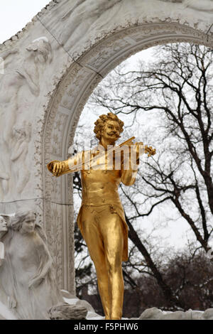 Statue von Johann Strauß im Stadtpark in Wien, Österreich Stockfoto