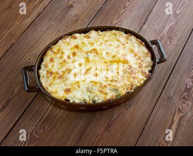 Bacalhau com Natas - Fisch-Auflauf mit Kartoffeln. Portugiesische Küche Stockfoto