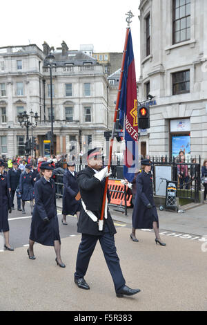 Regent Street, London, UK. 8. November 2015 Remembrance Sunday: The Salvation Army Parade von Whitehall zur Oxford Street Stockfoto