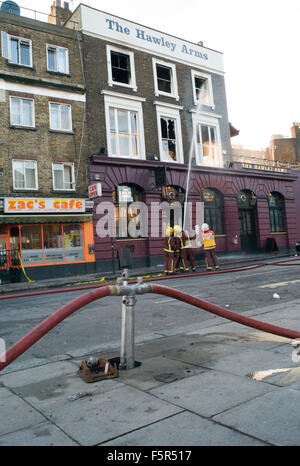 Hawley Arms, Camden Town Feuer im Jahr 2008 die teilweise die Hawley Arms Pub verbunden mit Amy Winehouse zerstört Stockfoto