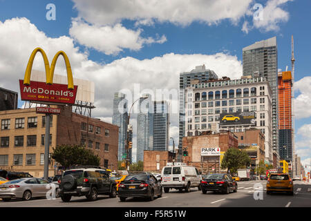 McDonalds auf der 10th Avenue, Manhattan Midtown, New York City, USA Stockfoto