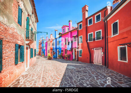 Bunte Fassade auf Burano, Provinz Venedig Stockfoto