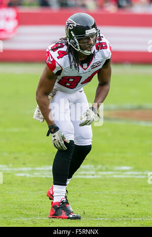 Santa Clara, CA. 8. November 2015. Atlanta Falcons Wide Receiver Roddy White (84) in Aktion während der NFL Football-Spiel zwischen den Atlanta Falcons und die San Francisco 49ers im Levi's-Stadion in Santa Clara, Kalifornien. Die 49ers besiegte die Falken 17-16. Damon Tarver/Cal Sport Media/Alamy Live-Nachrichten Stockfoto