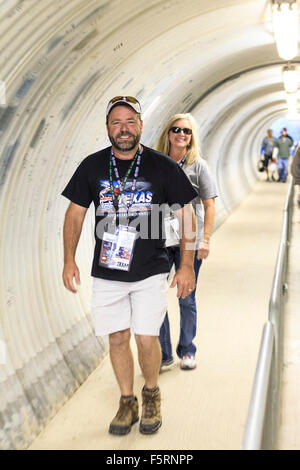 Fort Worth, Texas, USA. 8. November 2015. Fans während Sprint Cup Serie AAA Texas 500 auf dem Texas Motor Speedway in Fort Worth, Texas. JP Weber/Cal Sport Media/Alamy Live-Nachrichten Stockfoto