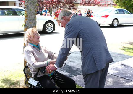 Nelson, Neuseeland - 7. November 2015 - Prinz Charles, Prinz von Wales, trifft der Öffentlichkeit am 7. November 2015 in Nelson, Neuseeland. Charles und Camilla besuchen Neuseeland vom 4. November bis November 10, Teilnahme an Veranstaltungen in Wellington, Dunedin, Nelson, Westport, Ngaruawahia, Auckland und New Plymouth (Shuttersport Pool/Evan Barnes). Stockfoto