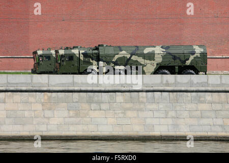 Der 9K 720 Iskander mobile Short-Range Ballistic Missile System während der Siegesparade 2009 Moskau in Moskau, Russland Stockfoto