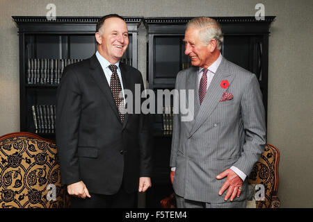 Auckland, Neuseeland - 9. November 2015 - Neuseeland Premierminister John Key trifft Prinz Charles, Prinz von Wales, im Langham Hotel am 9. November 2015 in Auckland, Neuseeland. Charles und Camilla besuchen Neuseeland vom 4. November bis November 10, Teilnahme an Veranstaltungen in Wellington, Dunedin, Nelson, Westport, Ngaruawahia, Auckland und New Plymouth (Getty Pool/Hannah Peters). Stockfoto