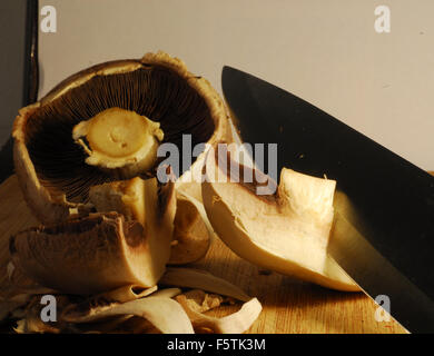 Champignons, gehackt, geviertelt, Pilze, Küche, Koch, Kochen Stockfoto