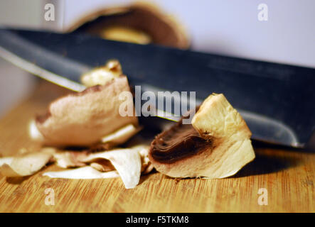 Champignons, gehackt, geviertelt, Pilze, Küche, Koch, Kochen Stockfoto