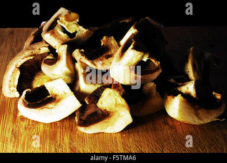 Champignons, gehackt, geviertelt, Pilze, Küche, Koch, Kochen Stockfoto