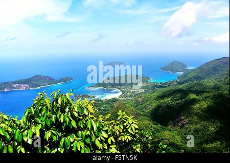 Blick vom Morne Blanc, auf Inseln Ile Konzeption, Ile Therese; Insel Mahe, Seychellen Stockfoto