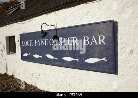 Das Loch Fyne Oyster Bar, bei Carindow, in der Nähe von Inverary, auf dem Ufer von Loch Fyne, Argyle, Schottland, Großbritannien. Stockfoto