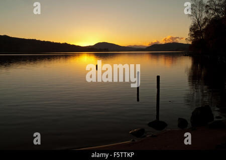 Sonnenuntergang auf Loch Rannoch Stockfoto