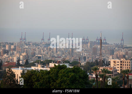 Beirut Libanon, UK. 9. November 2015. Libanesischen Hauptstadt Beirut erstrahlt in Nachmittagssonne auf einem milden Herbsttag Credit: Amer Ghazzal/Alamy Live-Nachrichten Stockfoto