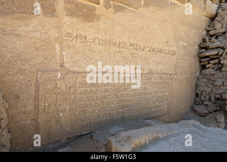 Old Kingdom Inschriften über dem Mastaba Grab von Mehu schließen Unas Damm bei der Nekropole von Sakkara auch bekannt Wie Saqqara Ägypten Stockfoto