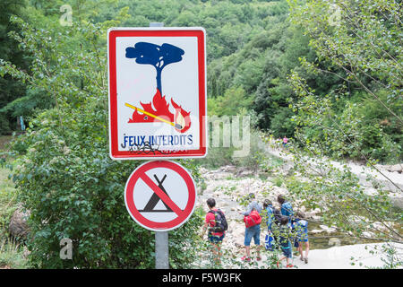 Feuer, Wald, Zeichen, Gefahr, Rennes-les-Bains, Frankreich, Französisch, Waldbrand, Waldbrände, Zeichen, Stockfoto