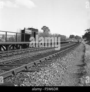 Dilton Marsh Halt Bahnhof Bahnsteig war Gegenstand eines Gedichts "Dilton Marsh Einhalt zu Gebieten" des späten britischen Poeten John Betjeman Stockfoto