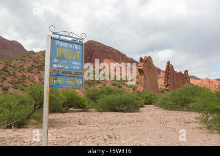 Red Rock-Formation namens Teufelstor in der Nähe von Tupiza Stadt in Bolivien Stockfoto