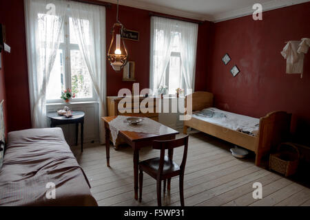 Historische Wohn- und Schlafzimmer an der Arbeiter-Museum (Arbejdermuseet) Kopenhagen. Stockfoto