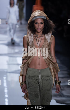 2015 New York Mode Woche SS16 - Greg Lauren Collection am Dachfenster Moynihan - Start-und Landebahn mit: Atmosphäre wo: New York, New York, Vereinigte Staaten von Amerika als: 16 Sep 2015 Stockfoto