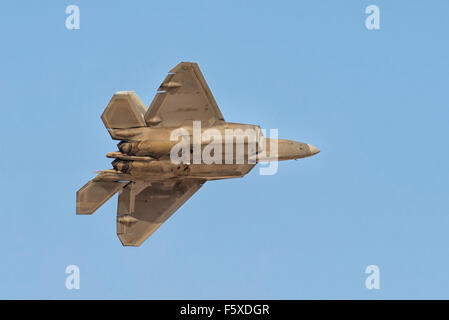 F-22 Raptor auf Dubai Airshow 2015 in Dubai, Vereinigte Arabische Emirate Stockfoto