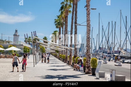 Muelle Uno, Hafen von Malaga, Malaga, Costa Del Sol, Andalusien, Spanien. Kai eines ehemaligen Handelshafen Bezirk wurde Stockfoto