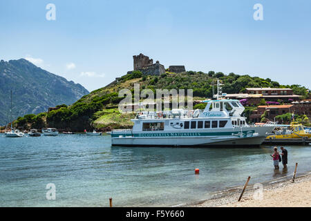 Kreuzfahrt entlang der Küsten von Korsika Stockfoto