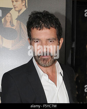 Hollywood, Kalifornien, USA. 9. November 2015. NoActor ANTONIO BANDERAS auf der AFI Fest "Die 33" Premiere Los Angeles Premiere statt auf dem TCL Chinese Theater. Bildnachweis: Paul Fenton/ZUMA Draht/Alamy Live-Nachrichten Stockfoto