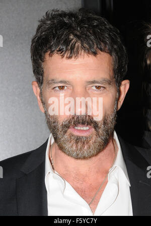 Hollywood, Kalifornien, USA. 9. November 2015. NoActor ANTONIO BANDERAS auf der AFI Fest "Die 33" Premiere Los Angeles Premiere statt auf dem TCL Chinese Theater. Bildnachweis: Paul Fenton/ZUMA Draht/Alamy Live-Nachrichten Stockfoto