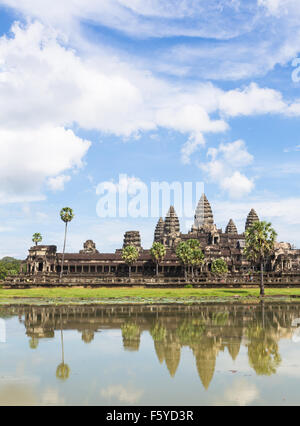 Angkor Wat ist Teil eines beeindruckenden Komplex von Tempeln und anderen Denkmal in der Nähe von Siem Reap in Kambodscha. Stockfoto