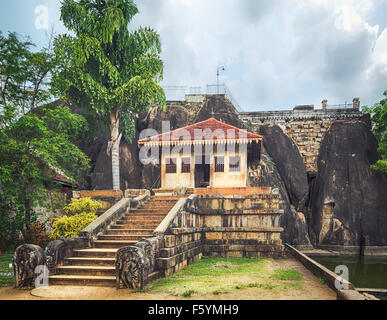 Isurumuniya Viharaya in der Heiligen Welt Erbe Stadt Anuradhapura, Sri Lanka. Panorama Stockfoto