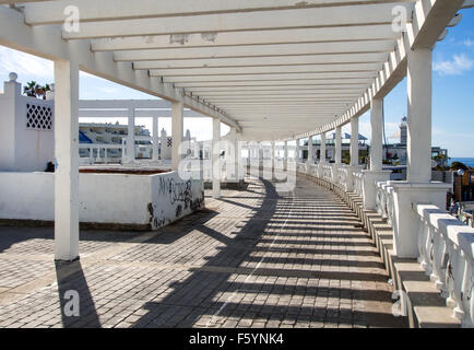 Strandpromenade am Strand von Las Americas. Teneriffa, Kanarische Inseln. Spanien Stockfoto