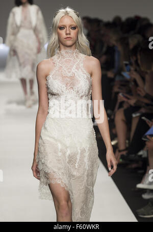 Mailand Fashion Week Frühjahr/Sommer 2016 - Ermanno Scervino - Laufsteg mit: Wo Modell: Mailand, Italien bei: 26 Sep 2015 Stockfoto