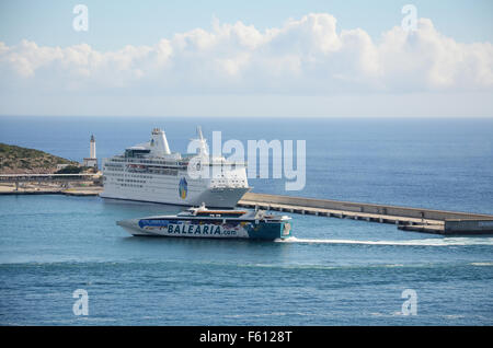 Ramon Llull, Balearia schnelle Fähre Ibiza Hafen, Ibiza Spanien Stockfoto