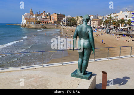 Statue von Lluisa Granero, St. Sebastian Strand, Sitges, Katalonien, Spanien, Europa Stockfoto