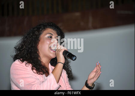 Prominente teilnehmen Student Lock an Intu Merry Hill Shopping Centre Featuring: Karen Harding wo: Dudley, West Midlands, England bei: 29. Sep 2015 Stockfoto