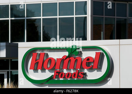 Ein Logo Zeichen außerhalb der Hauptsitz von Hormel Foods Corporation in Austin, Minnesota am 25. Oktober 2015. Stockfoto