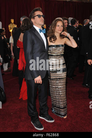 LOS ANGELES, CA - 7. März 2010: Robert Downey Jr. & Susan Downey in der 82. Annual Academy Awards im Kodak Theater, Hollywood. Stockfoto