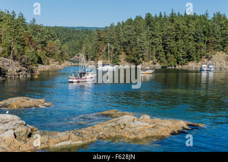 Boote in Smuggler Cove Marine Park, Sechelt, Sunshine Coast, British Columbia, Kanada Stockfoto
