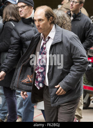 Matthew McConaughey am Set von seinem kommenden Film "Gold" mit seinem Co-star Edgar Ramirez in Manhattan, New York Featuring: Matthew McConaughey Where: New York, New York, Vereinigte Staaten von Amerika bei: 4. Oktober 2015 Stockfoto