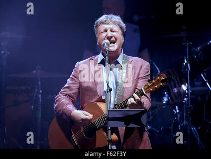 Squeeze Höchstleistungen Liverpool Phiharmonic Hall Featuring: Glenn Tilbrook, wo Squeeze: Liverpool, Vereinigtes Königreich bei: 5. Oktober 2015 Stockfoto