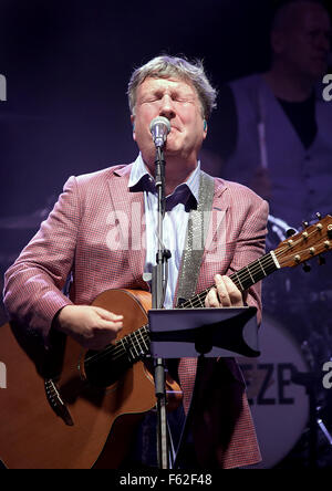 Squeeze Höchstleistungen Liverpool Phiharmonic Hall Featuring: Glenn Tilbrook, wo Squeeze: Liverpool, Vereinigtes Königreich bei: 5. Oktober 2015 Stockfoto