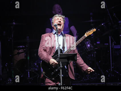 Squeeze Höchstleistungen Liverpool Phiharmonic Hall Featuring: Glenn Tilbrook, wo Squeeze: Liverpool, Vereinigtes Königreich bei: 5. Oktober 2015 Stockfoto