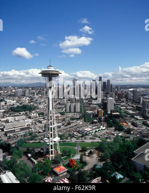 Washington, Seattle, Luftaufnahme der Stadt und Space Needle Stockfoto
