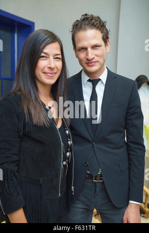 Rebecca und Uri Minkoff, Gründer, Business Partner und CEO von Rebecca Minkoff die, an ihre Flagship-Store in SoHo New York Stockfoto